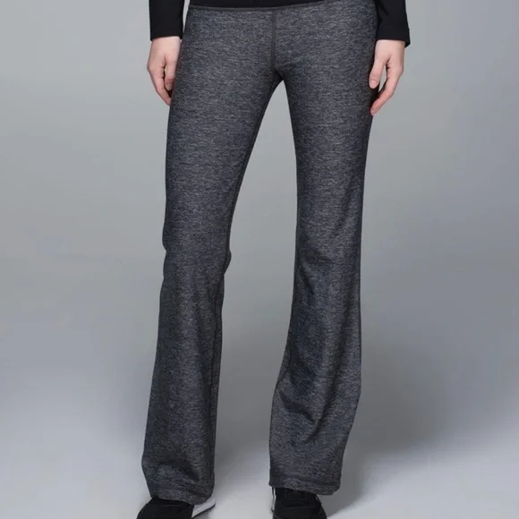 Lululemon OG Groove Pant in Heathered Black - Picture 1 of 5
